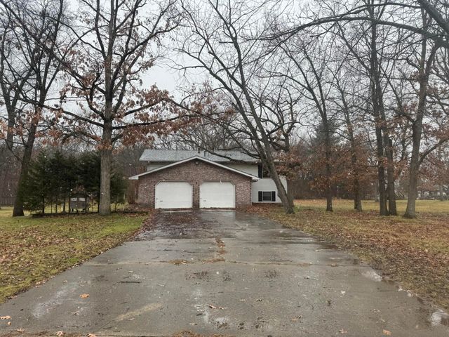 11108 N 550 E, Demotte, IN 46310