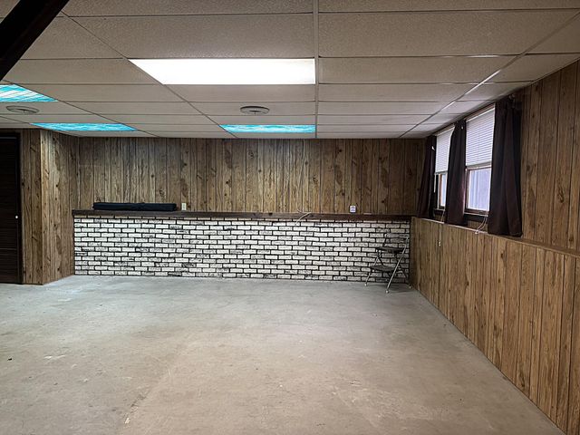 11108 N 550 E, Demotte, IN 46310