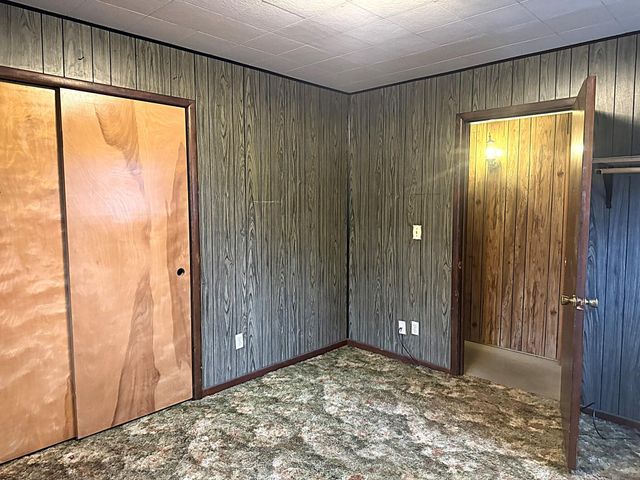 11108 N 550 E, Demotte, IN 46310