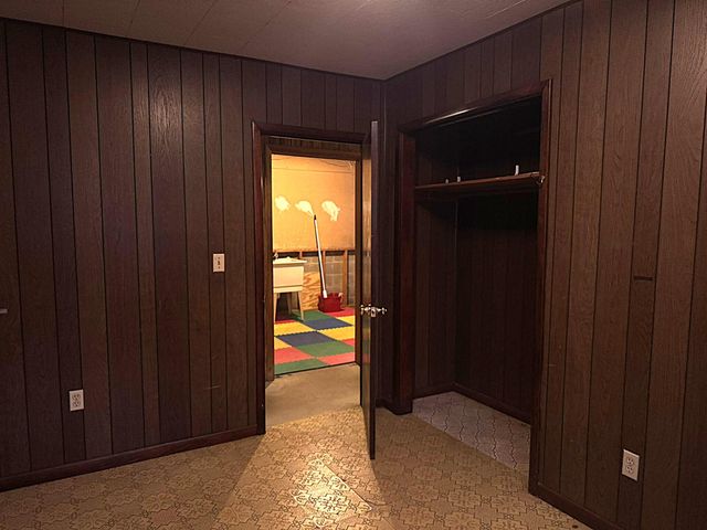 11108 N 550 E, Demotte, IN 46310