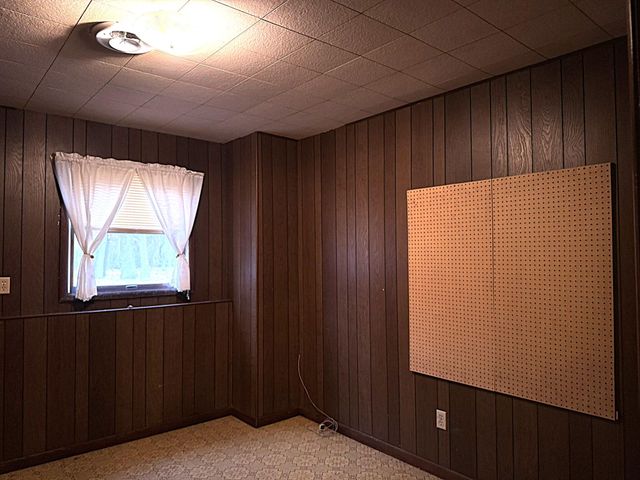 11108 N 550 E, Demotte, IN 46310