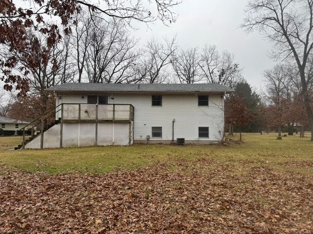 11108 N 550 E, Demotte, IN 46310