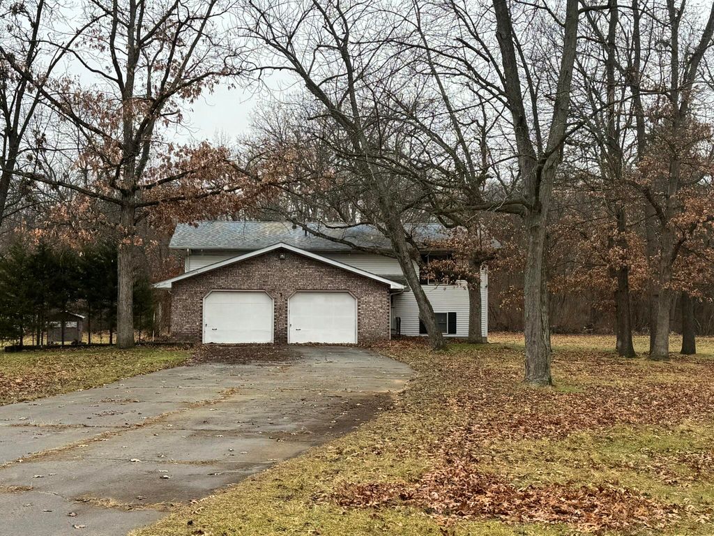 11108 N 550 E, Demotte, IN 46310