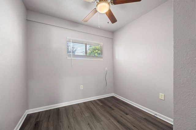 6138 Kenilwood Drive, Houston, TX 77033