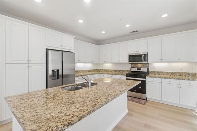 2811 E Kendall, Ontario, CA 91761