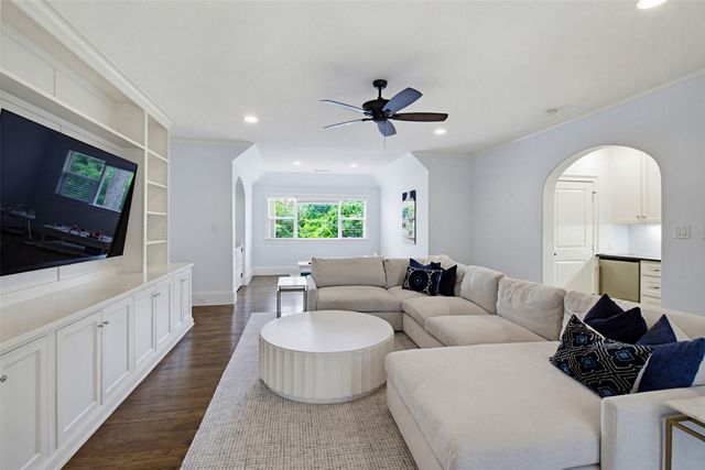 7310 Dominique Drive, Dallas, TX 75214