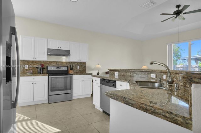 1492 NE 40th Ave, Homestead, FL 33033