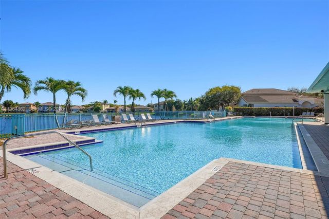 1492 NE 40th Ave, Homestead, FL 33033