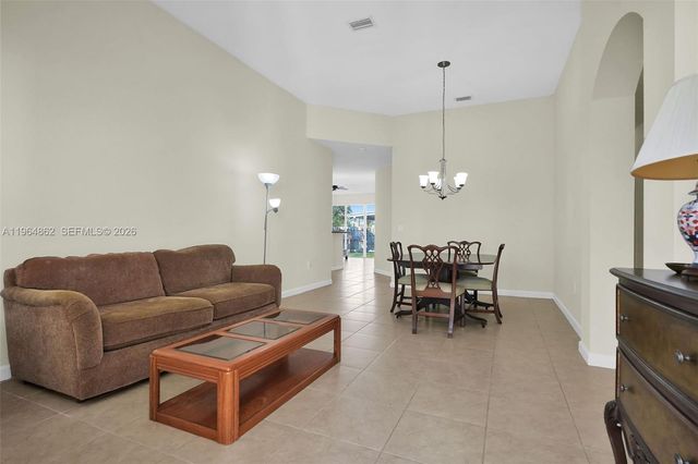 1492 NE 40th Ave, Homestead, FL 33033