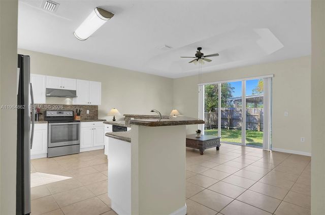 1492 NE 40th Ave, Homestead, FL 33033