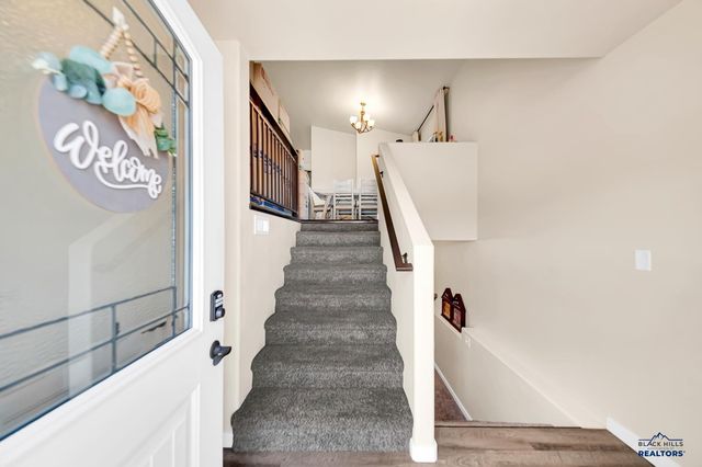 648 LIBERTY PARK DR, Box Elder, SD 57701