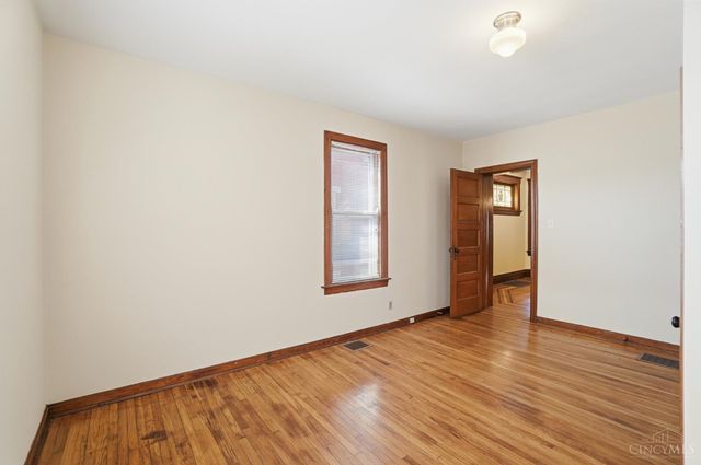 3548 Mooney Avenue, Cincinnati, OH 45208