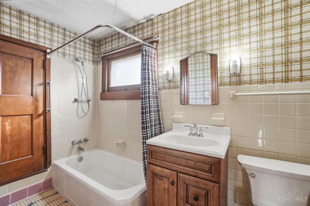 3548 Mooney Avenue, Cincinnati, OH 45208