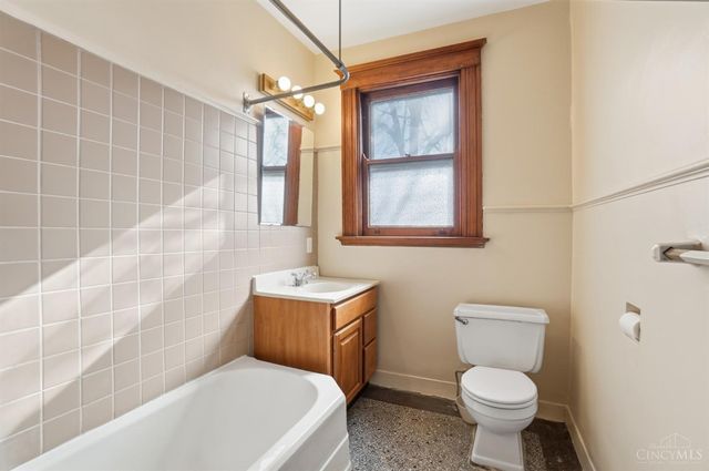 3548 Mooney Avenue, Cincinnati, OH 45208