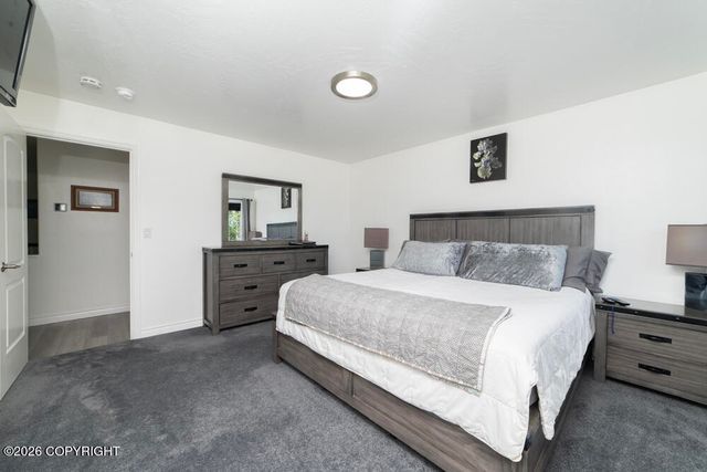 42175 W Lake Court, Soldotna, AK 99669