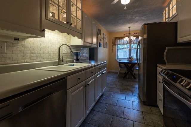 6452 STAR VALLEY DR, Bartlett, TN 38134