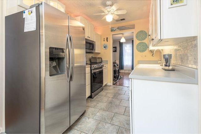 6452 STAR VALLEY DR, Bartlett, TN 38134