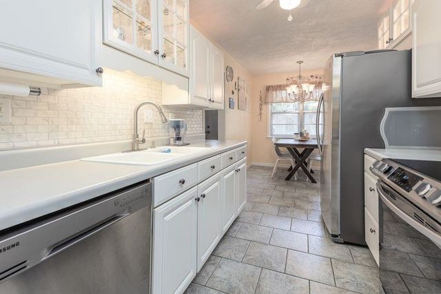 6452 STAR VALLEY DR, Bartlett, TN 38134