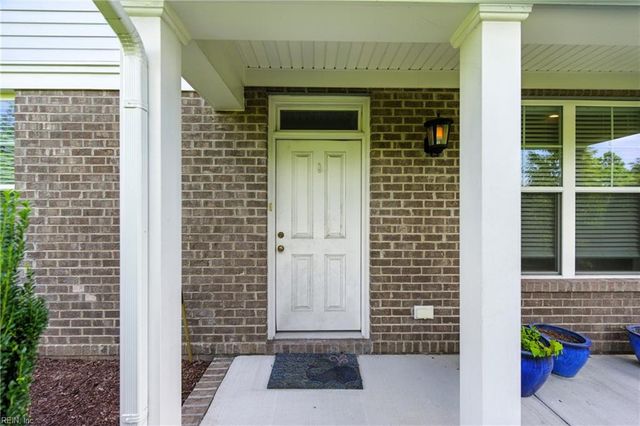 301 Sikeston LN, Chesapeake, VA 23322
