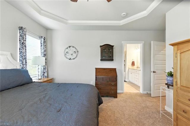 301 Sikeston LN, Chesapeake, VA 23322
