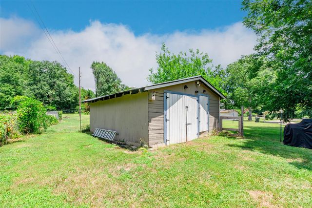 711 Linwood Road, Kings Mountain, NC 28086