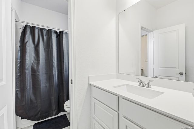 9128 RED PONY DR, San Antonio, TX 78254