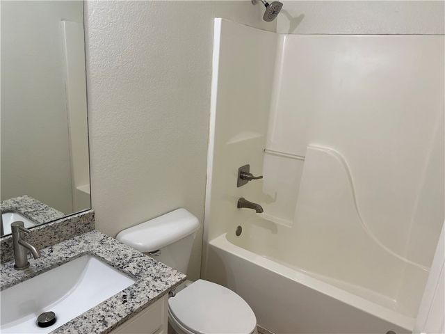 12 Cranfield Drive, Bella Vista, AR 72714