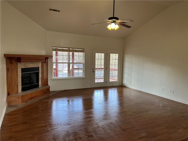 12 Cranfield Drive, Bella Vista, AR 72714