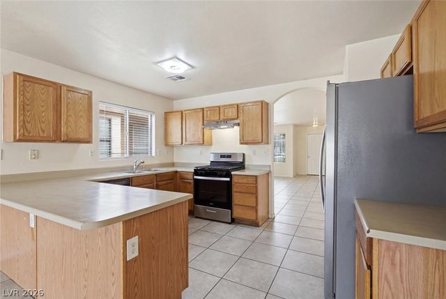 6526 Blooming Sun Court, Las Vegas, NV 89142