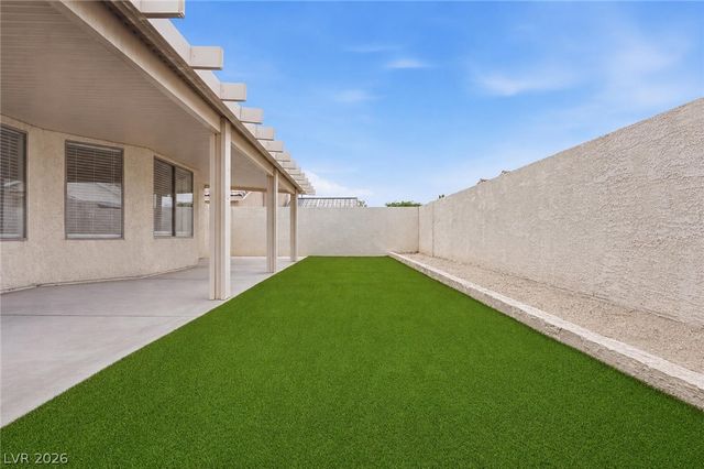 6526 Blooming Sun Court, Las Vegas, NV 89142