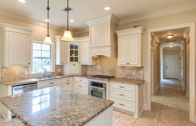 104 Hawks Nest Cove, Madison, MS 39110