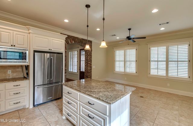 104 Hawks Nest Cove, Madison, MS 39110