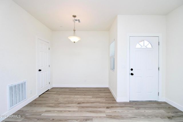 1306 E Purdue Avenue Unit 4, Phoenix, AZ 85020