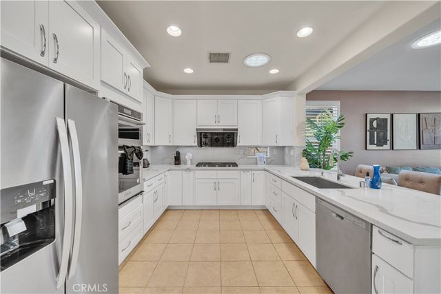 17 Riveroaks, Irvine, CA 92602