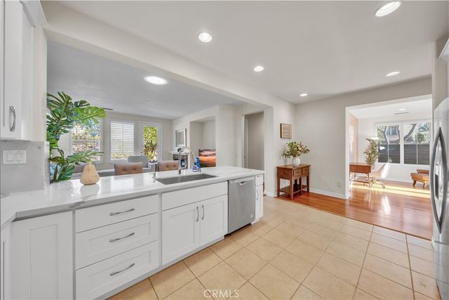17 Riveroaks, Irvine, CA 92602