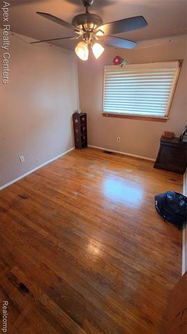 33431 Farmington Court, Westland, MI 48185