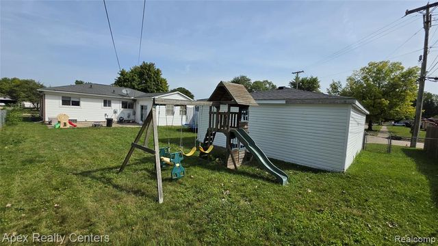 33431 Farmington Court, Westland, MI 48185