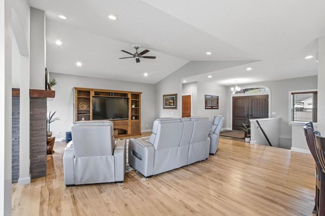 441 Willow Springs Court, Janesville, WI 53548