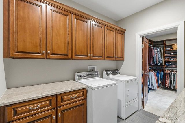 441 Willow Springs Court, Janesville, WI 53548