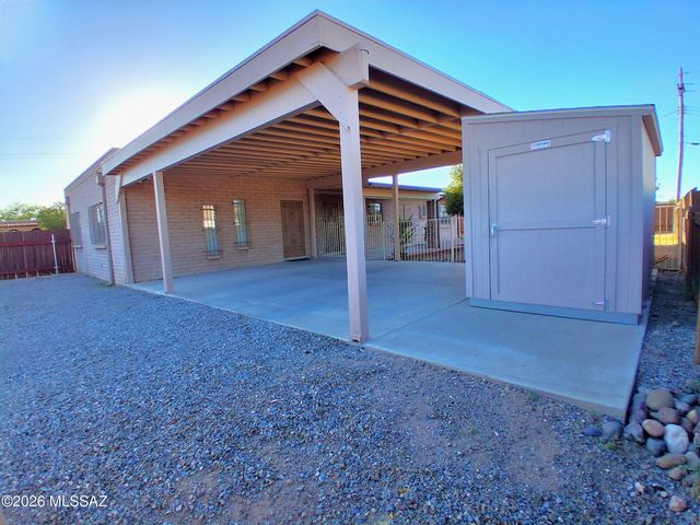 2650 W Aurora Drive, Tucson, AZ 85746