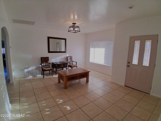 2650 W Aurora Drive, Tucson, AZ 85746