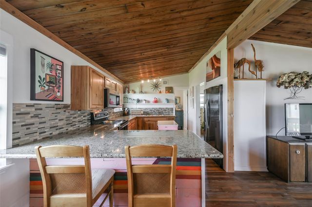 4035 Hardin Drive, Galveston, TX 77554