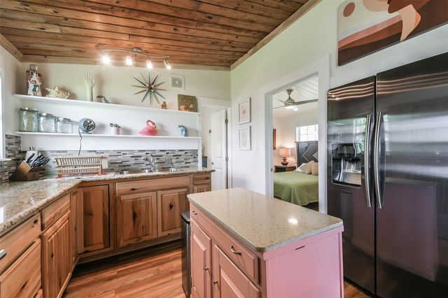 4035 Hardin Drive, Galveston, TX 77554