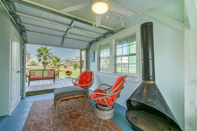 4035 Hardin Drive, Galveston, TX 77554