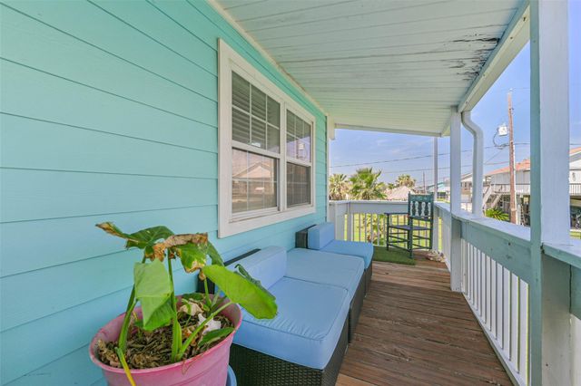 4035 Hardin Drive, Galveston, TX 77554