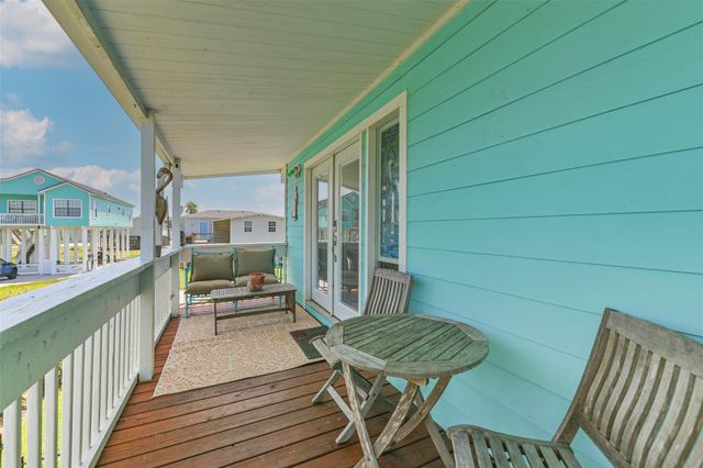 4035 Hardin Drive, Galveston, TX 77554