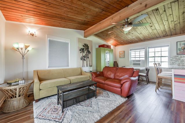4035 Hardin Drive, Galveston, TX 77554