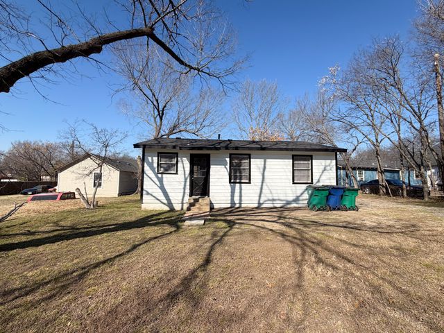 410 N Flat Street, Waxahachie, TX 75165