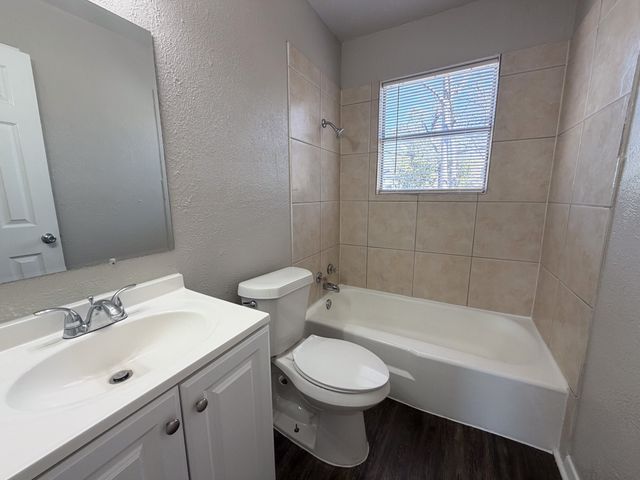 410 N Flat Street, Waxahachie, TX 75165