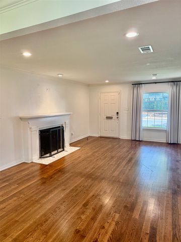 5018 Wateka Drive, Dallas, TX 75209